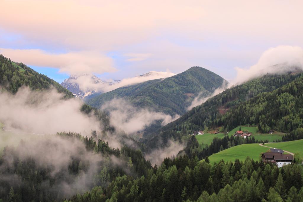 Haus Tasser San Lorenzo di Sebato Bagian luar foto