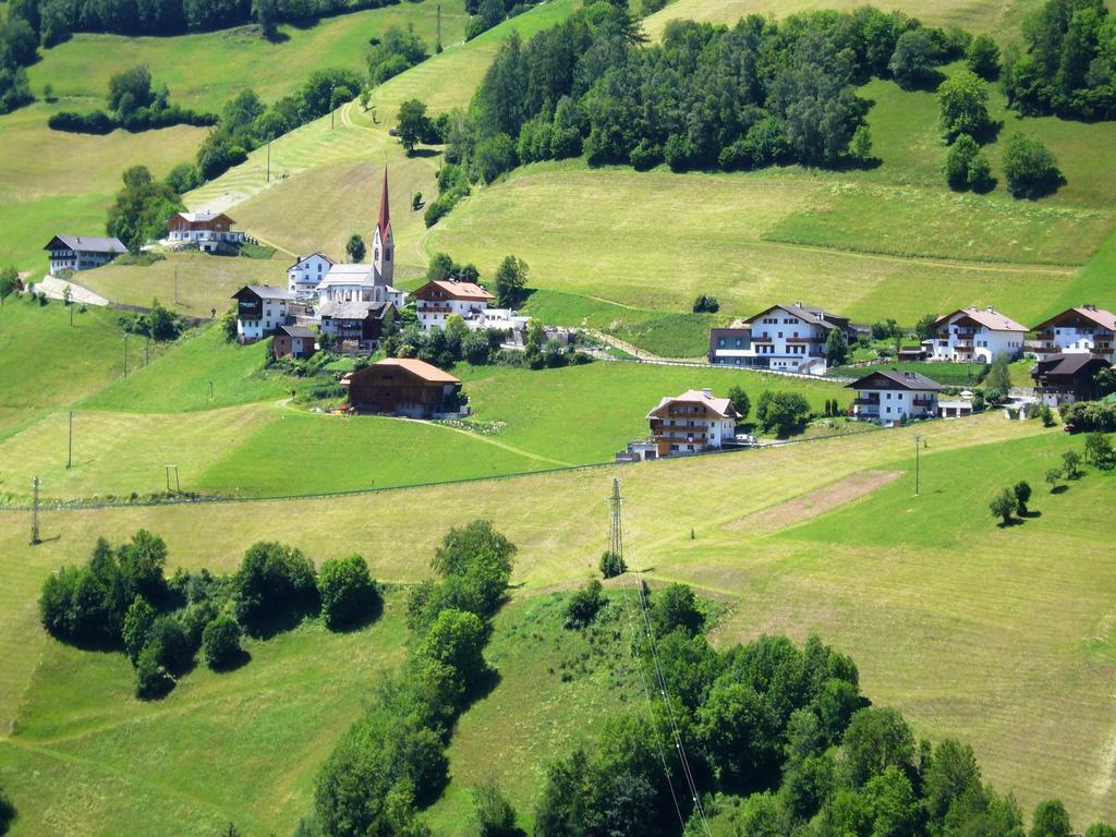 Haus Tasser San Lorenzo di Sebato Bagian luar foto